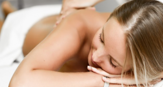 Massage relaxant 1h à 15DT au cabinet de kinésithérapie à Ennasr offre valable uniquement pour femme